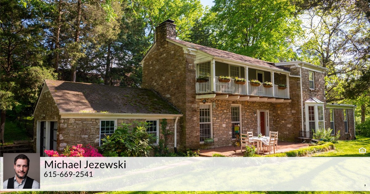 1020 Gibson Dr, Madison, TN 37115